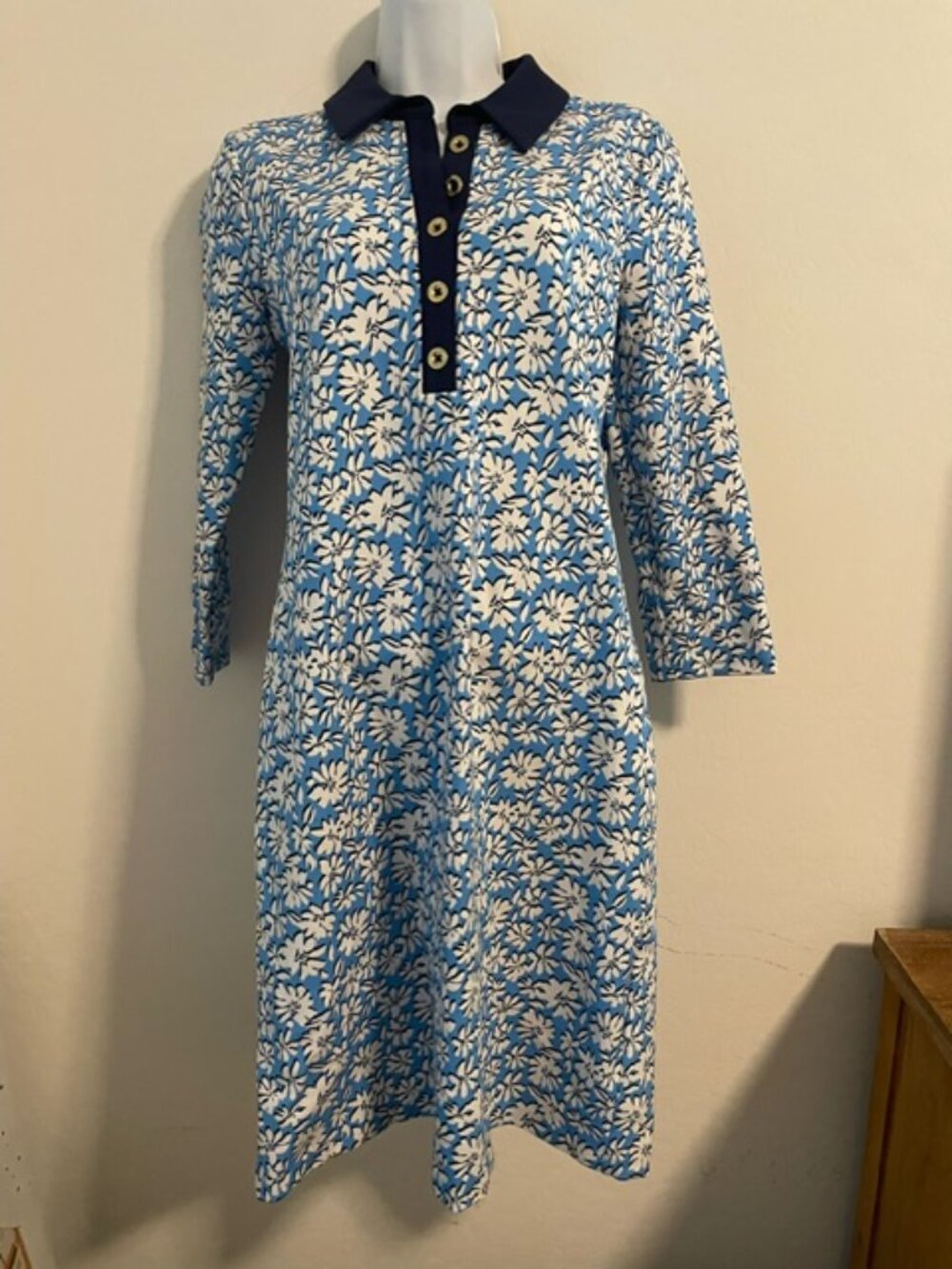 Lilly Pulitzer Ainslee 3/4 Sleeve Dress Polo Gold Buttons Mid Thigh Dress size M